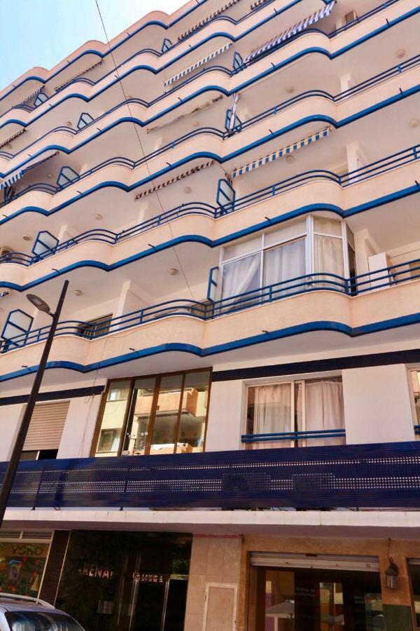 3- Bedroom Apartment In The Centre Of Calpe With Nice Living Room, 1 Bathroom. エクステリア 写真