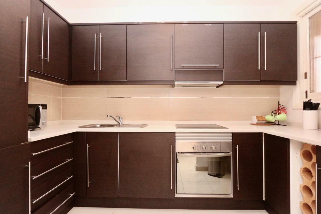 3- Bedroom Apartment In The Centre Of Calpe With Nice Living Room, 1 Bathroom. エクステリア 写真
